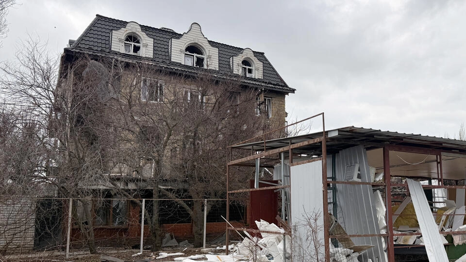 Девять пострадавших после удара по Хорлам остаются в больницах, один ребенок лечится в Москве