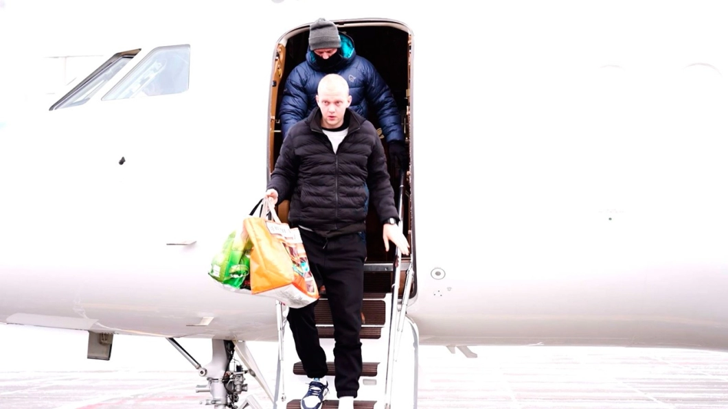 Россия и Франция завершили обмен заключёнными: баскетболист Касаткин вернулся домой, француза Винатье отпустили на родину