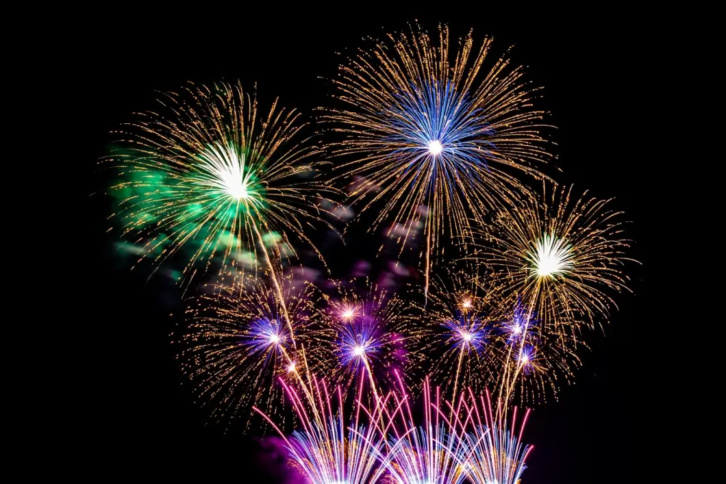 Новогодний фейерверк в Абу-Даби удержал мировой рекорд продолжительности и установил пять рекордов Гиннесса