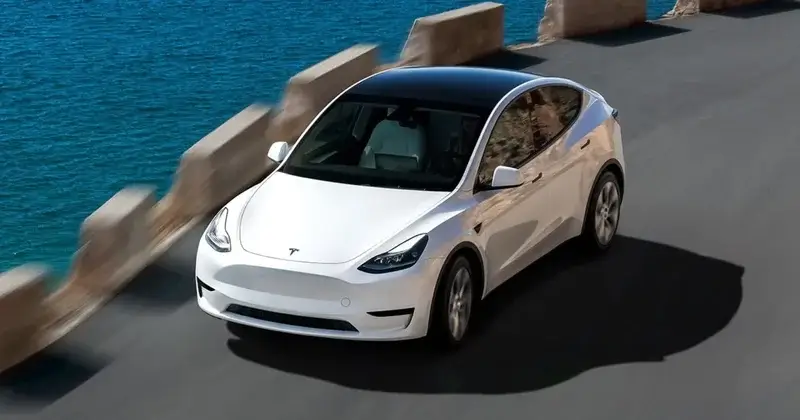 Bloomberg: Tesla впервые в истории утратила мировое лидерство по продажам электромобилей