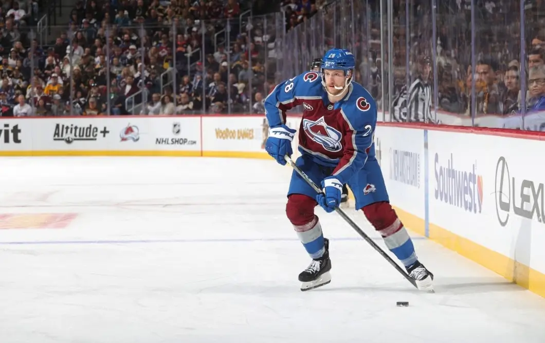 Белорусский защитник Илья Соловьёв официально стал игроком «Питтсбург Пингвинз»