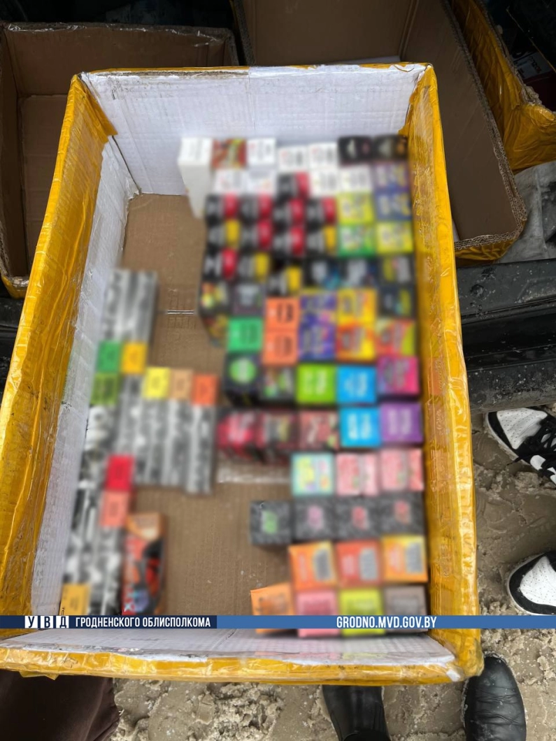 В Гродно остановлена незаконная торговля электронной никотиновой продукцией