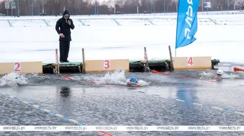В Бресте стартовали международные соревнования по зимнему плаванию «Кубок Дружбы»