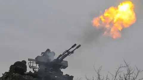 Российские средства ПВО за ночь уничтожили 92 украинских беспилотника