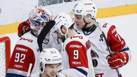 «Локомотив» оформил выездную победу над СКА и стал причиной пятого подряд поражения петербургской команды