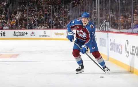 Белорусский защитник Илья Соловьёв официально стал игроком «Питтсбург Пингвинз»