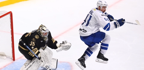 Молодой Мороз принёс «Динамо» волевую победу над «Адмиралом» в матче КХЛ