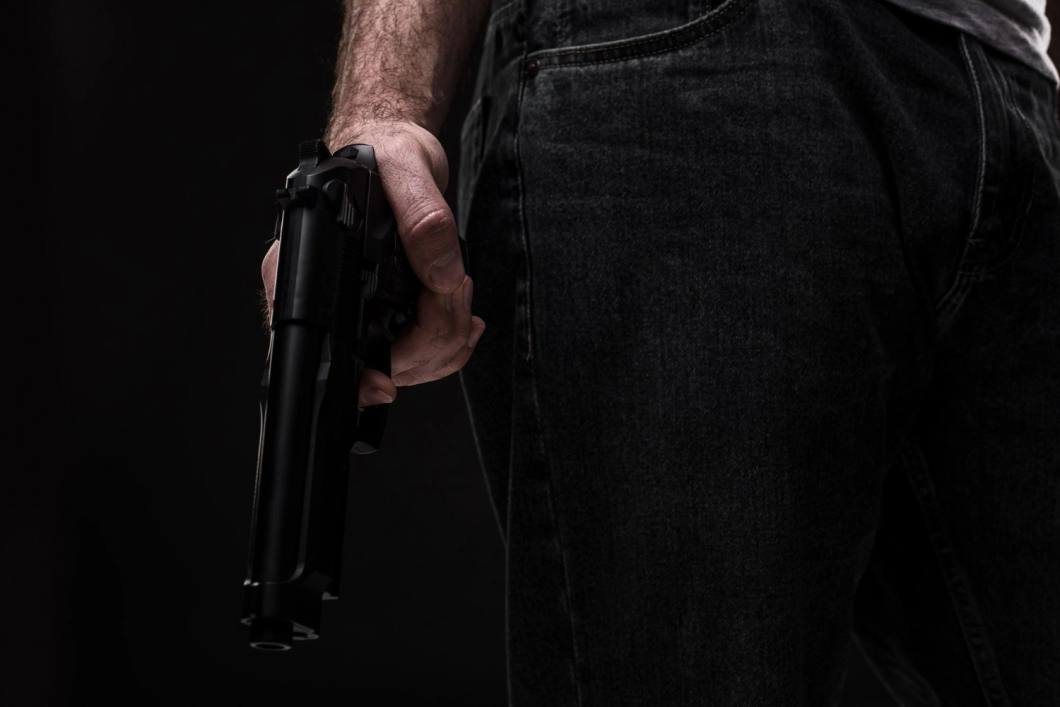 Стрельба в Березовском районе — милиция применила оружие против мужчины с ножом