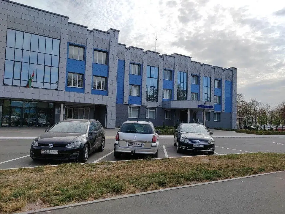 Цифровая эра на дорогах Беларуси: почему ГАИ больше не требует бумажный техосмотр?