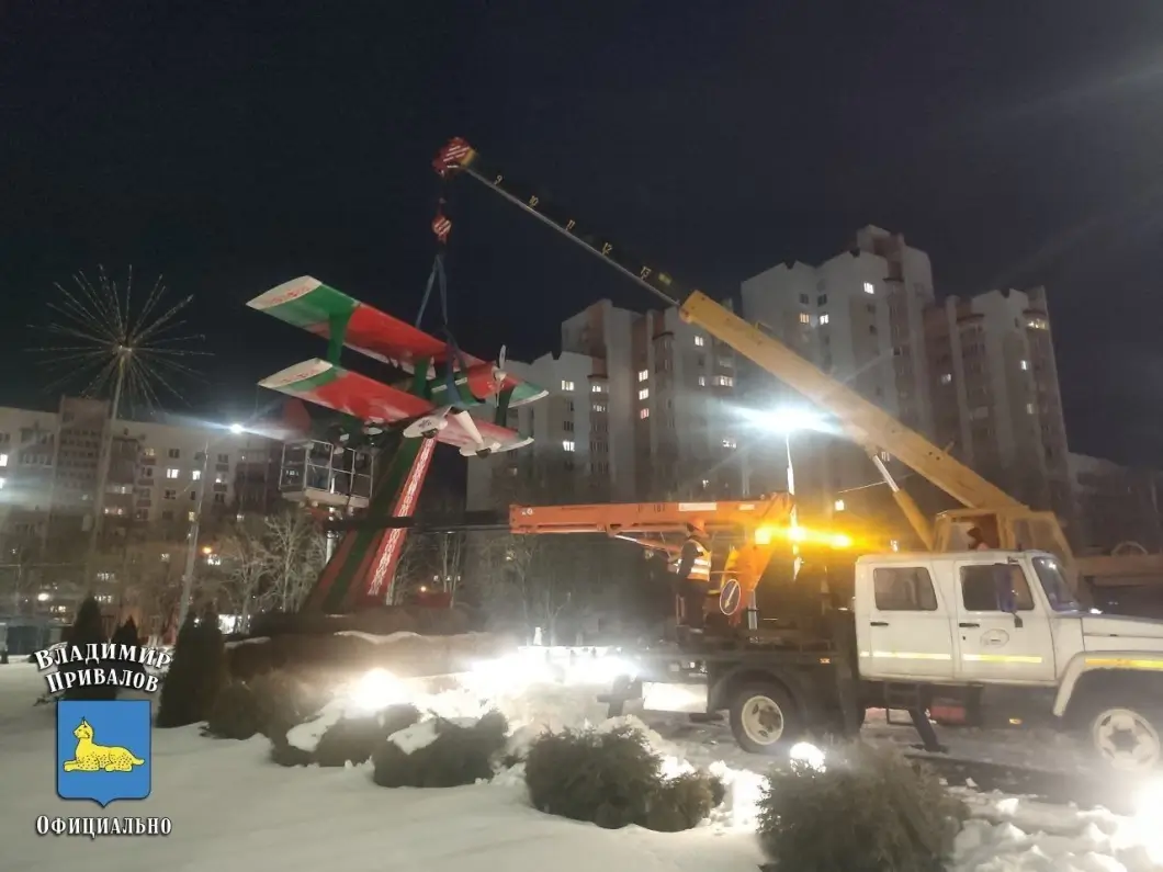 В Гомеле с постамента исчез легендарный самолет – названа причина демонтажа