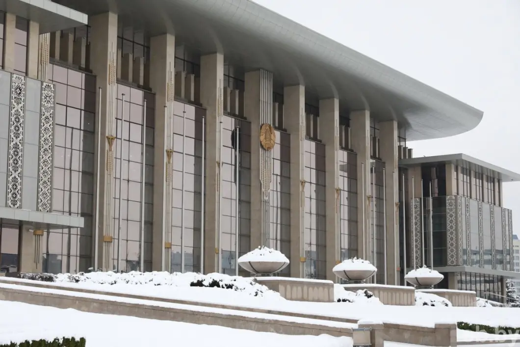 Лукашенко изменил правила выплат для подрядчиков в Беларуси – деньги вернут без суда