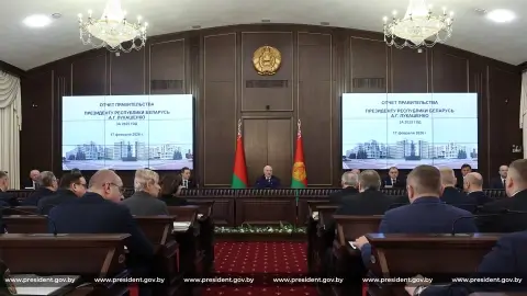 Экономика в режиме военного времени – Лукашенко раскритиковал правительство за потерю миллиарда долларов на рынке РФ