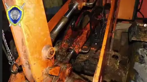 В Солигорском районе тракторист погиб при ремонте погрузчика: начата проверка