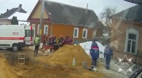 Пожар в частном доме в Червене – спасатели эвакуировали хозяина из задымленной ловушки