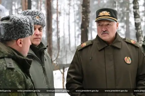 «Радости немного, стреляют так себе» – Лукашенко оценил меткость армии