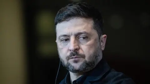 Зеленский заявил, что не исключает участия в следующих президентских выборах Украины