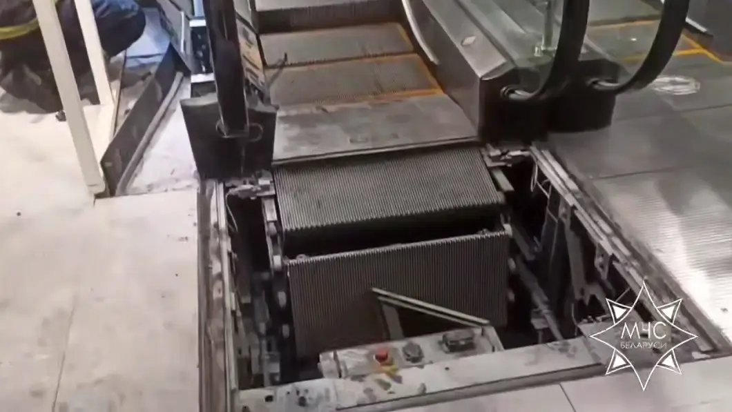 Ночной пожар в торговом центре Минска – задымление спровоцировал эскалатор