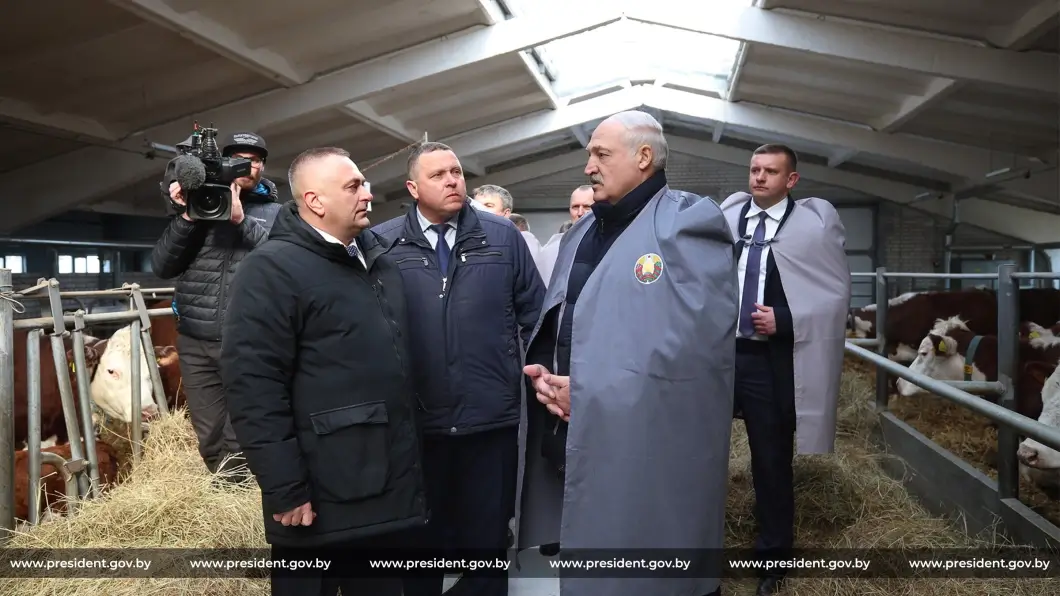 В Беларуси президент проинспектировал Дрибин и ответил на запросы США — почему реакция на новые протесты будет жестче законов