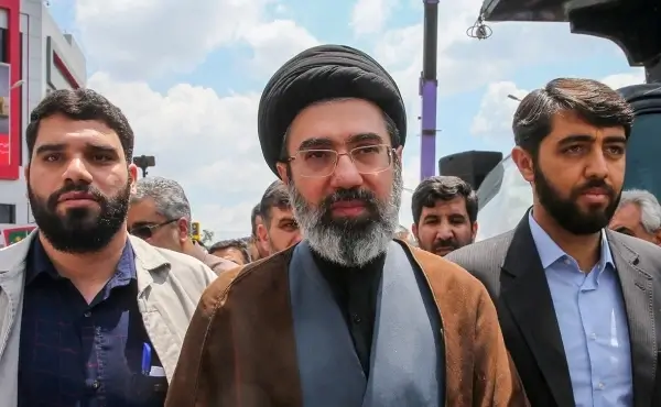 Верховный лидер Ирана Моджтаба Хаменеи жив — сын президента опроверг сообщения о ранении