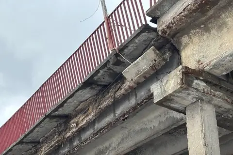 В Бобруйске путепровод чуть не рухнул — движение открыли ночью после экстренного демонтажа