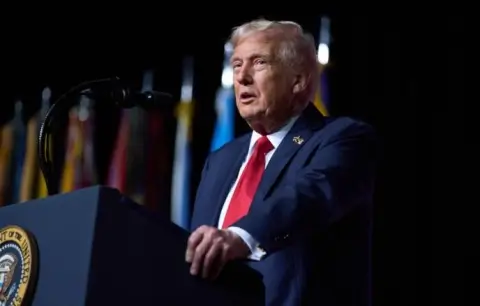 В США Трамп экстренно обратится к нации из-за Ирана — во сколько начнется трансляция