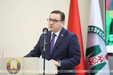 В Беларуси задумались об ограничениях соцсетей для детей — почему власти не спешат принимать решение