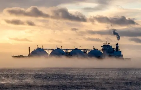 Российский газовоз атаковали дроны у берегов Мальты — 30 моряков спасены, Москва назвала это терроризмом